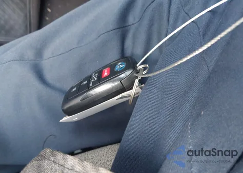 2021 Toyota Sienna Le z USA, uszkodzony, nr VIN 5TDKRKEC4MS020364